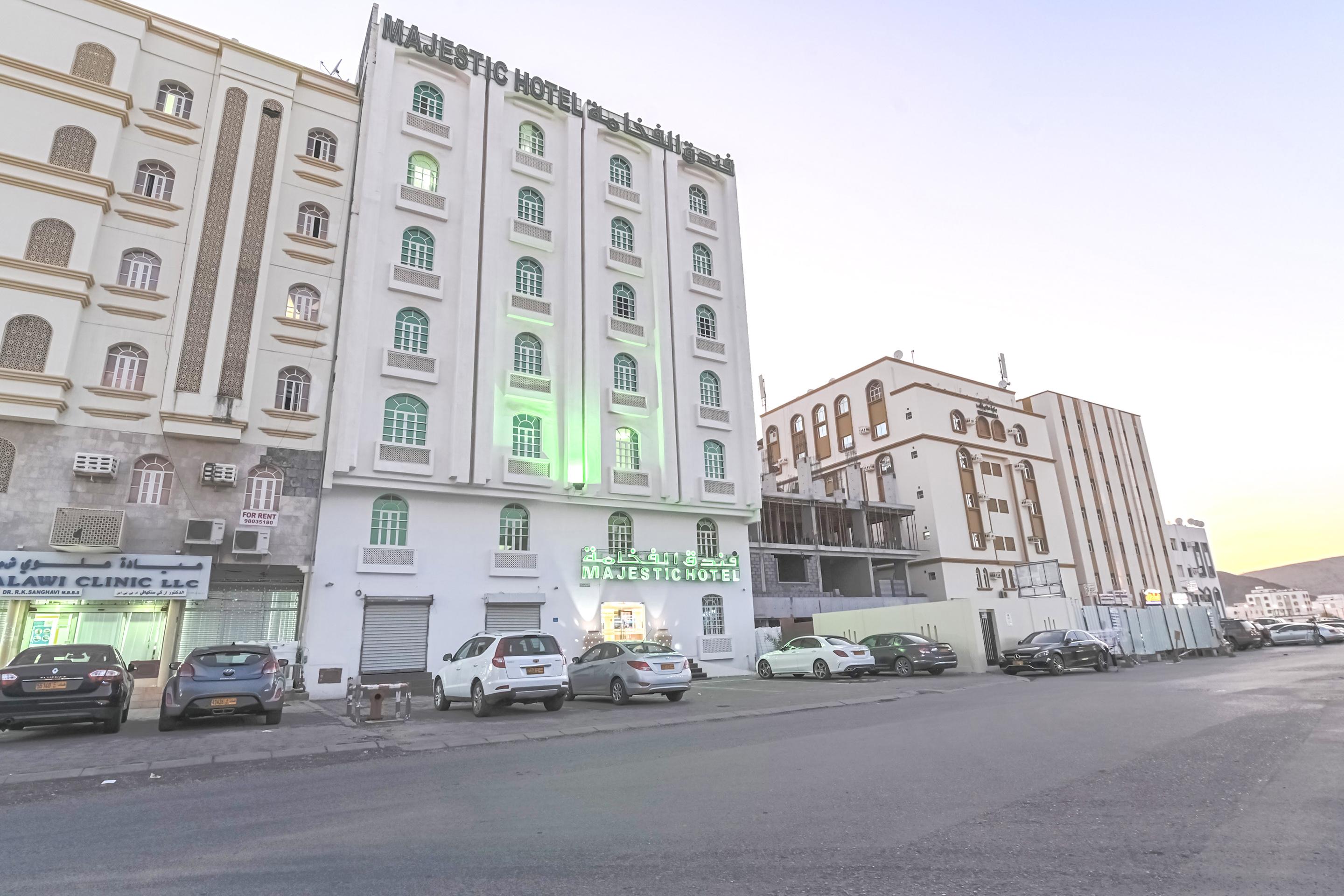 Majestic Hotel Wādī Kabīr Buitenkant foto