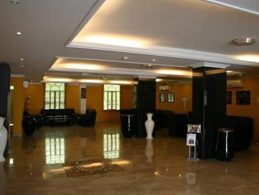 Majestic Hotel Wādī Kabīr Buitenkant foto